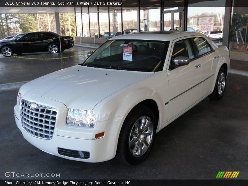 Cool Vanilla White / Dark Slate Gray 2010 Chrysler 300 Touring