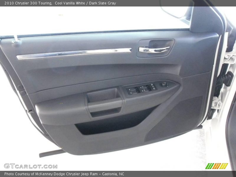 Cool Vanilla White / Dark Slate Gray 2010 Chrysler 300 Touring