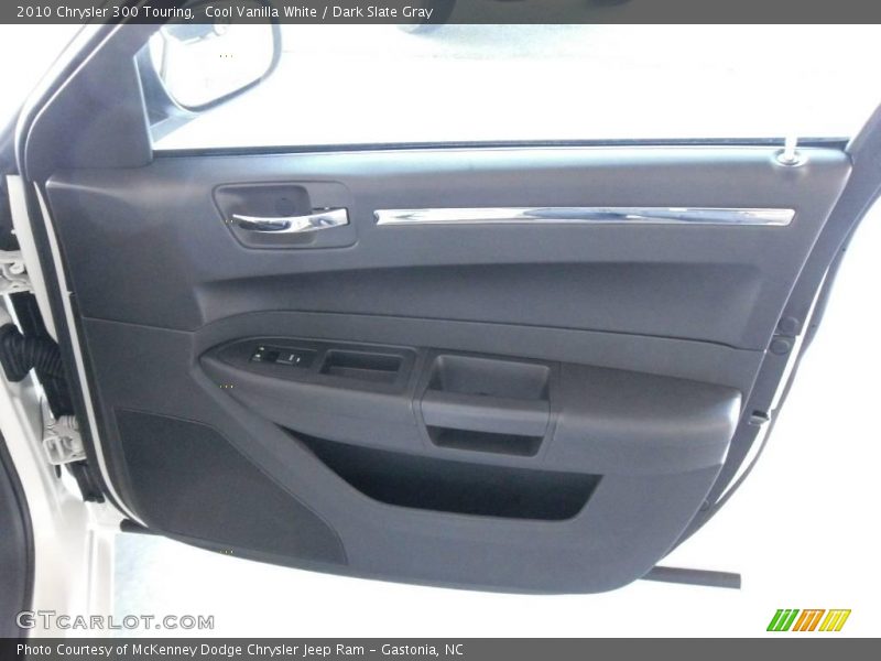 Cool Vanilla White / Dark Slate Gray 2010 Chrysler 300 Touring