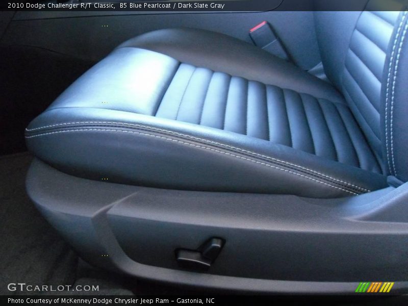 B5 Blue Pearlcoat / Dark Slate Gray 2010 Dodge Challenger R/T Classic