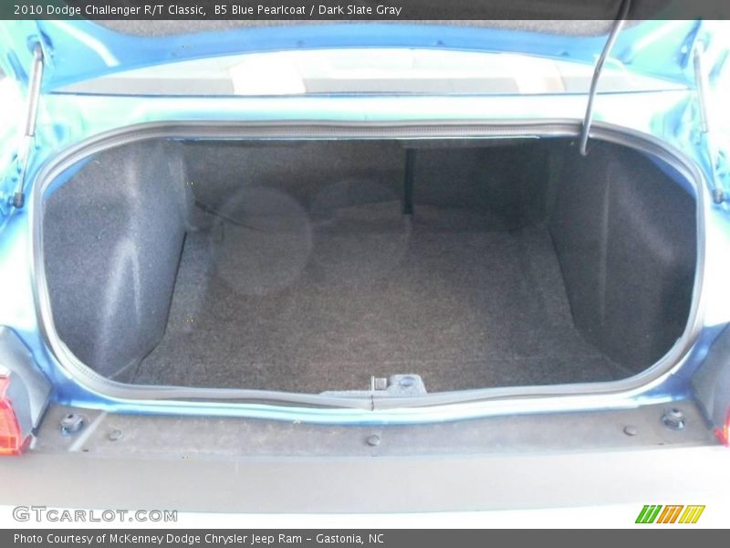 B5 Blue Pearlcoat / Dark Slate Gray 2010 Dodge Challenger R/T Classic