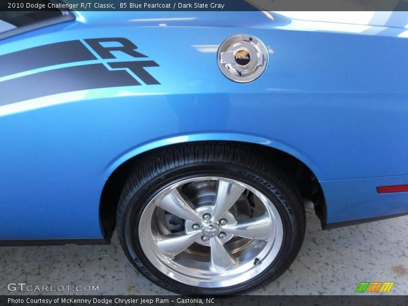 B5 Blue Pearlcoat / Dark Slate Gray 2010 Dodge Challenger R/T Classic