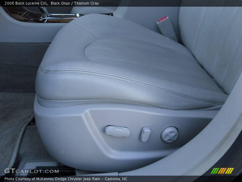 Black Onyx / Titanium Gray 2006 Buick Lucerne CXL