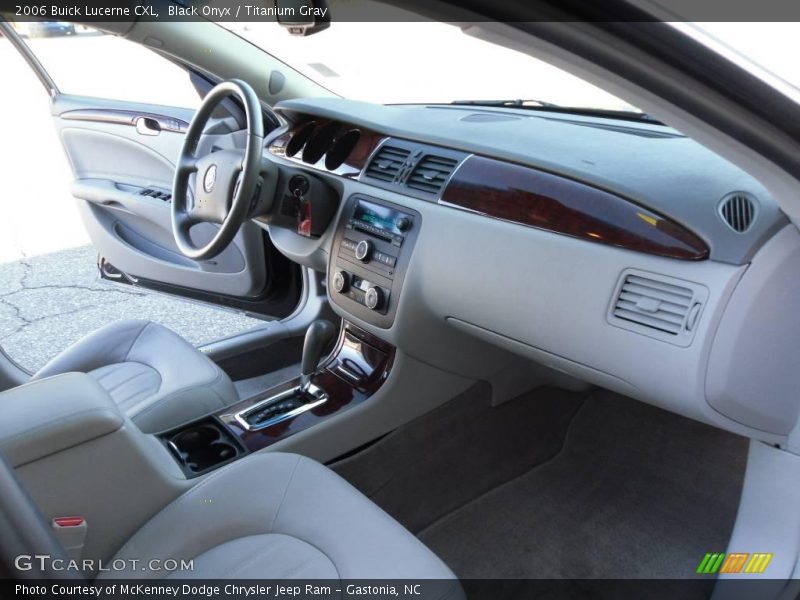 Black Onyx / Titanium Gray 2006 Buick Lucerne CXL