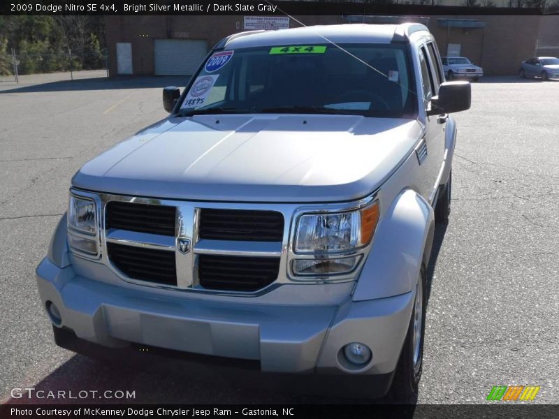 Bright Silver Metallic / Dark Slate Gray 2009 Dodge Nitro SE 4x4