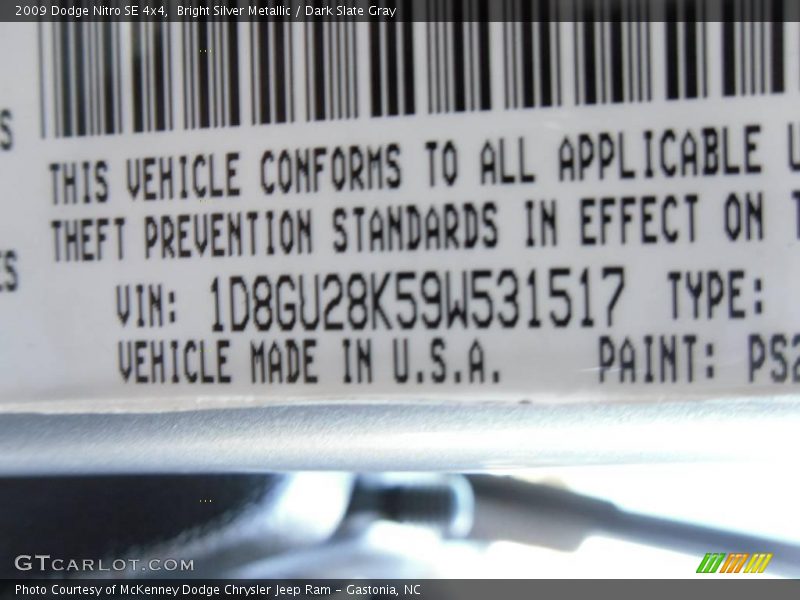 Bright Silver Metallic / Dark Slate Gray 2009 Dodge Nitro SE 4x4