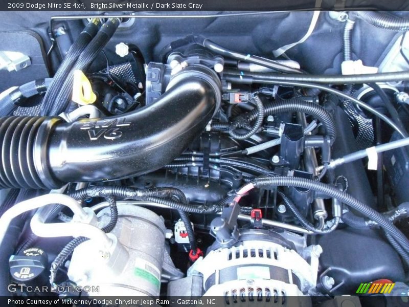 Bright Silver Metallic / Dark Slate Gray 2009 Dodge Nitro SE 4x4