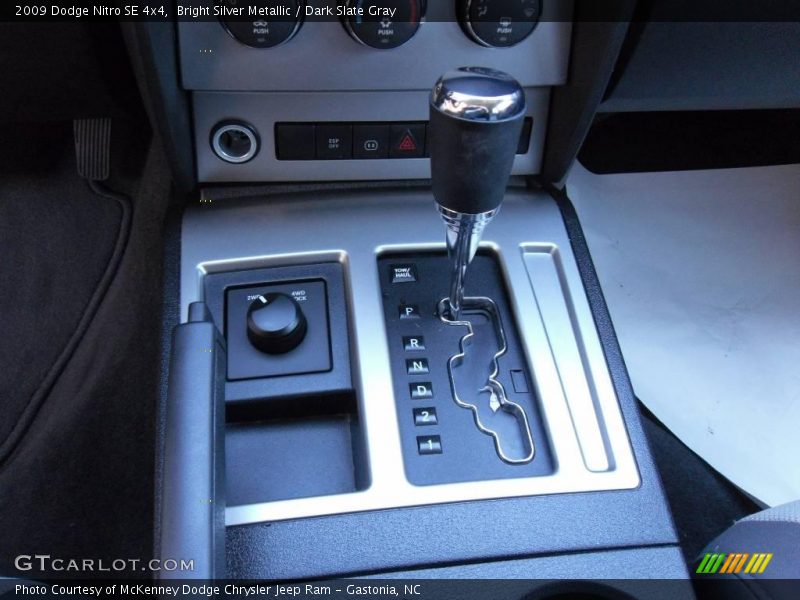 Bright Silver Metallic / Dark Slate Gray 2009 Dodge Nitro SE 4x4