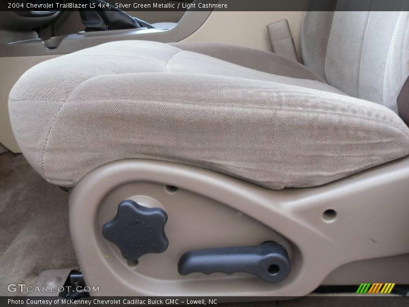 Silver Green Metallic / Light Cashmere 2004 Chevrolet TrailBlazer LS 4x4