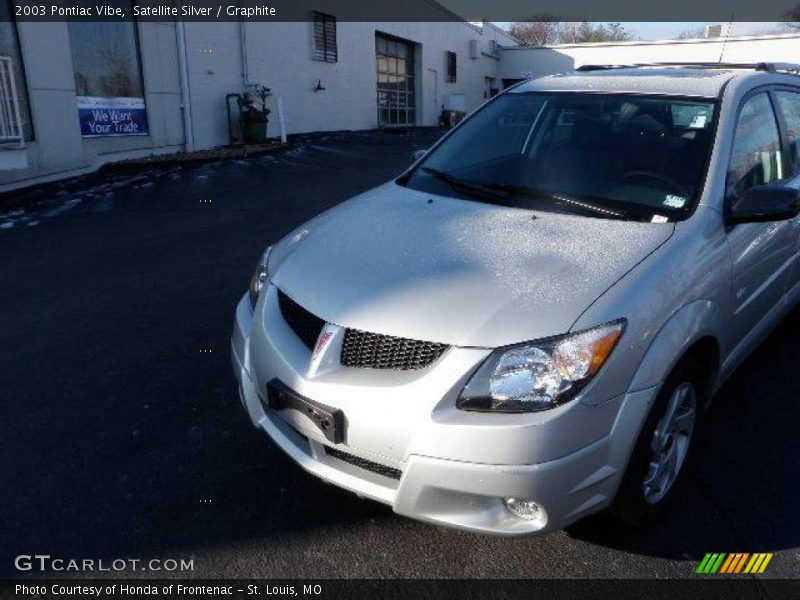 Satellite Silver / Graphite 2003 Pontiac Vibe