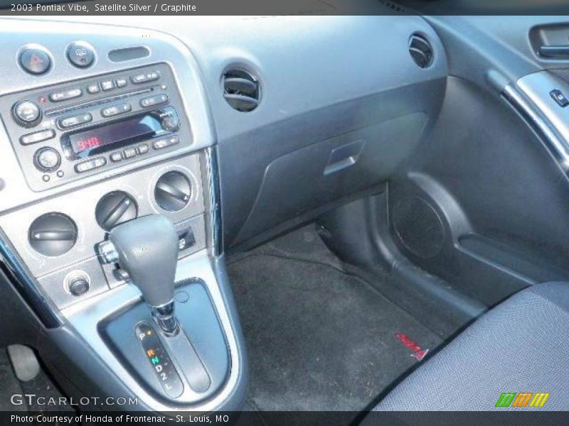 Satellite Silver / Graphite 2003 Pontiac Vibe