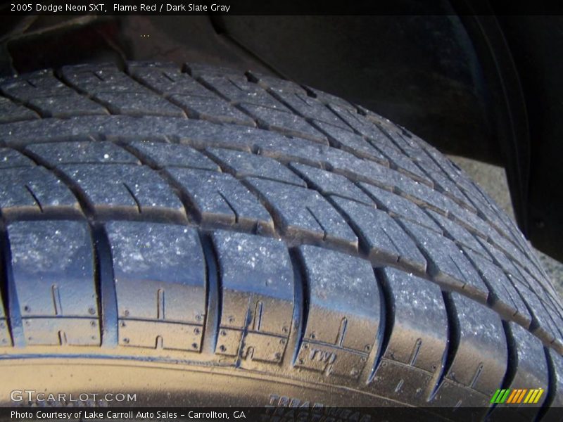 Flame Red / Dark Slate Gray 2005 Dodge Neon SXT