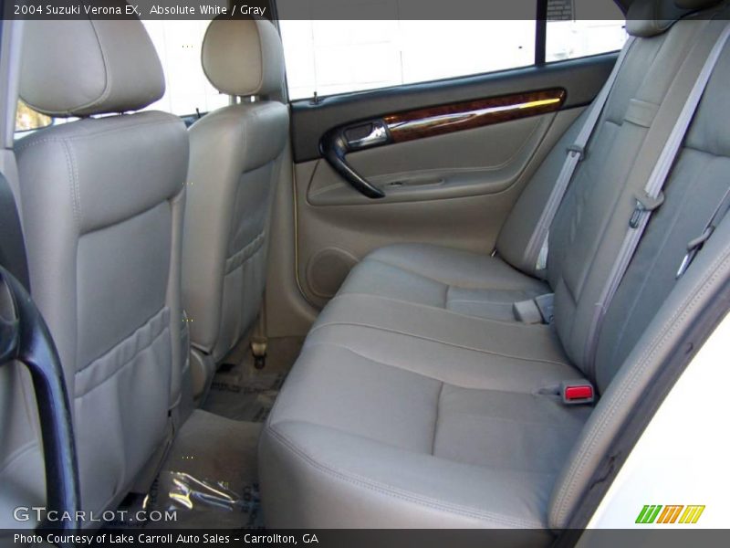 Absolute White / Gray 2004 Suzuki Verona EX