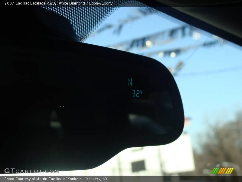 White Diamond / Ebony/Ebony 2007 Cadillac Escalade AWD