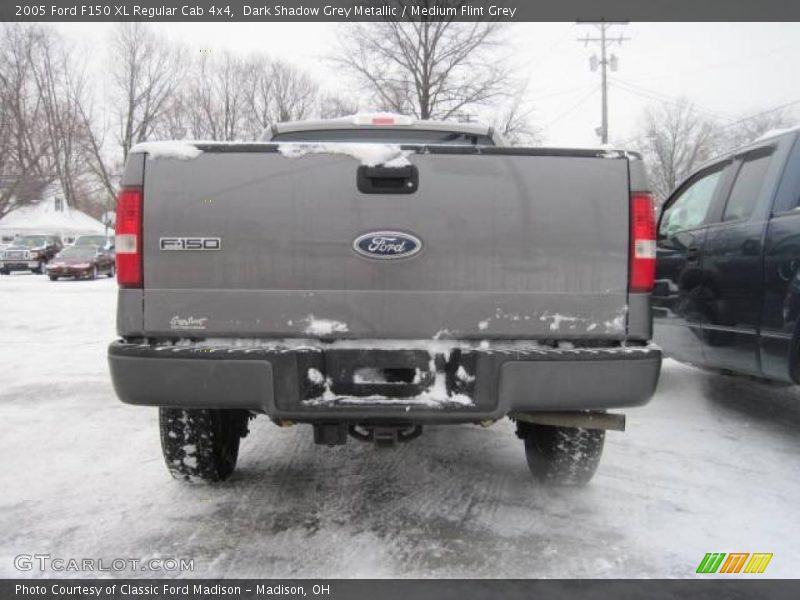 Dark Shadow Grey Metallic / Medium Flint Grey 2005 Ford F150 XL Regular Cab 4x4