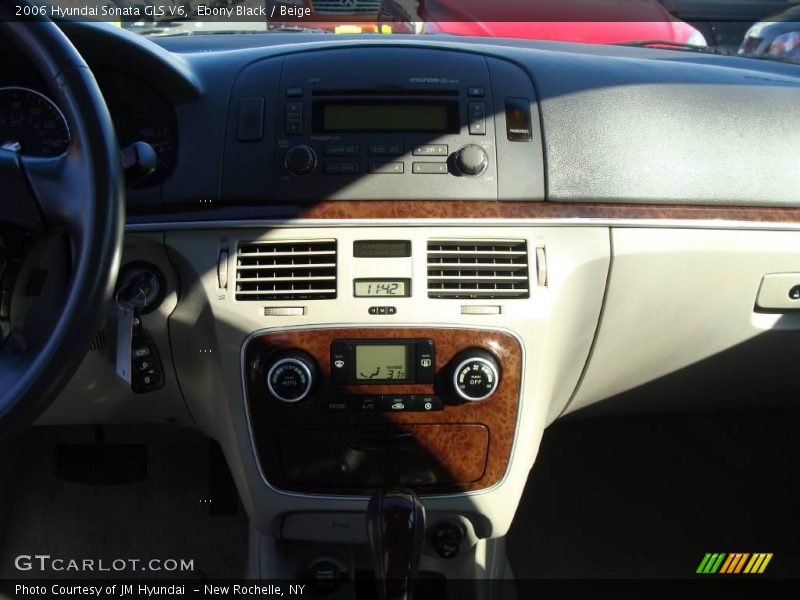 Ebony Black / Beige 2006 Hyundai Sonata GLS V6