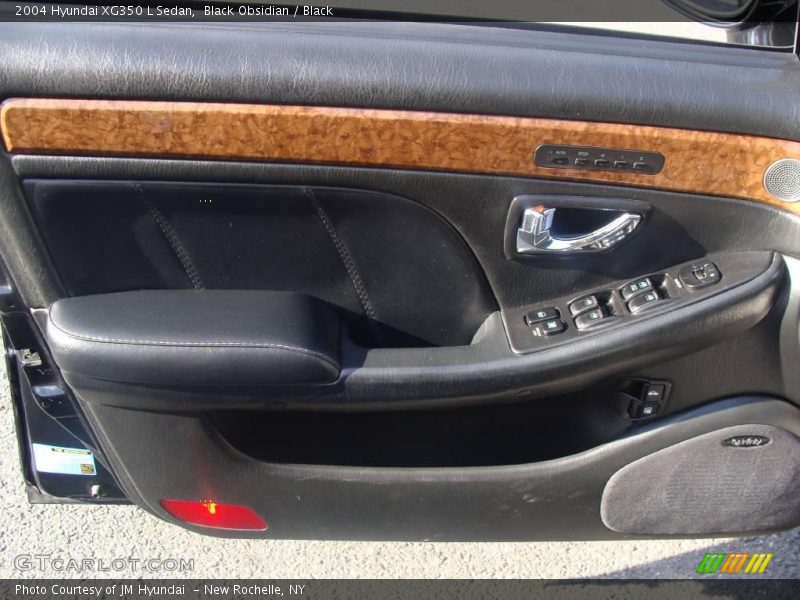 Black Obsidian / Black 2004 Hyundai XG350 L Sedan