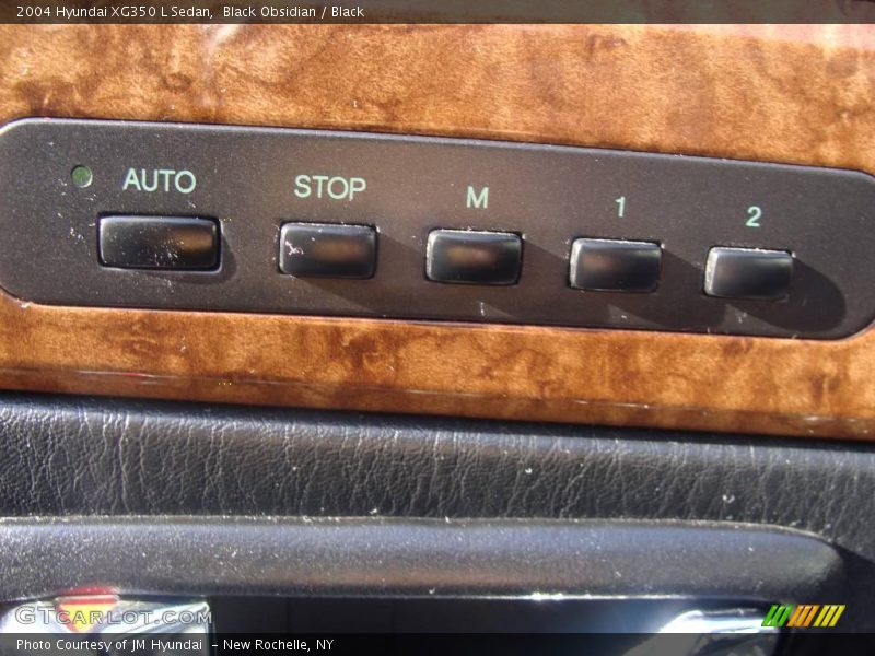 Black Obsidian / Black 2004 Hyundai XG350 L Sedan