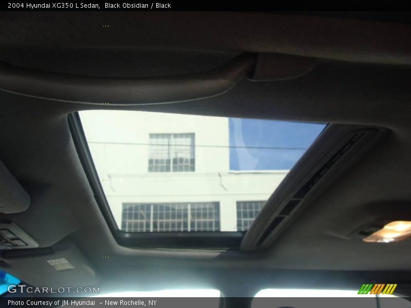 Black Obsidian / Black 2004 Hyundai XG350 L Sedan