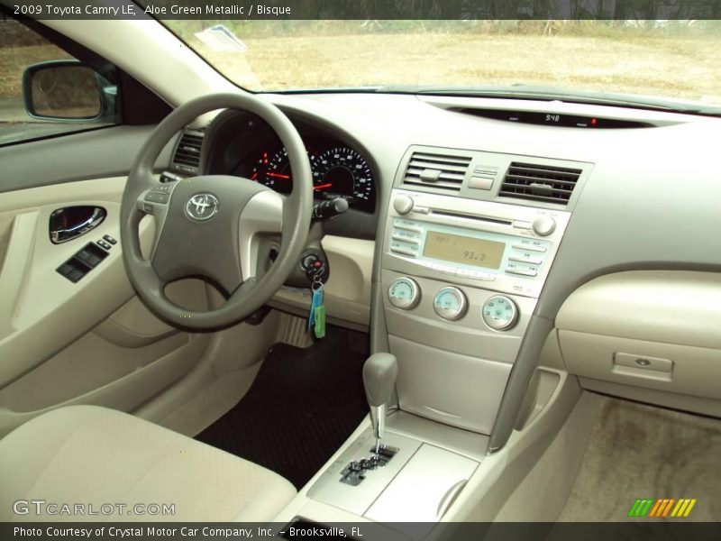 Aloe Green Metallic / Bisque 2009 Toyota Camry LE