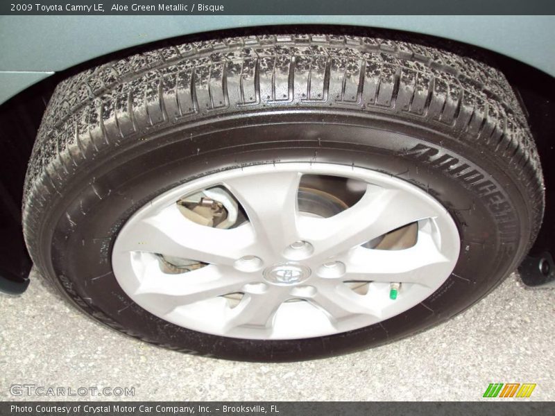 Aloe Green Metallic / Bisque 2009 Toyota Camry LE