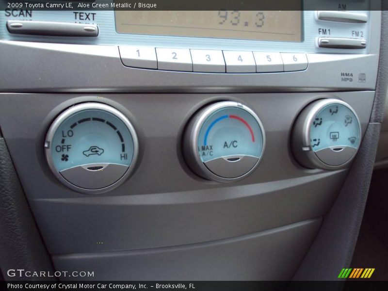 Aloe Green Metallic / Bisque 2009 Toyota Camry LE