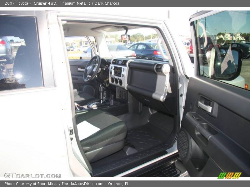 Titanium Metallic / Dark Charcoal 2007 Toyota FJ Cruiser 4WD