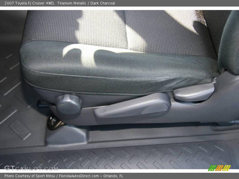Titanium Metallic / Dark Charcoal 2007 Toyota FJ Cruiser 4WD