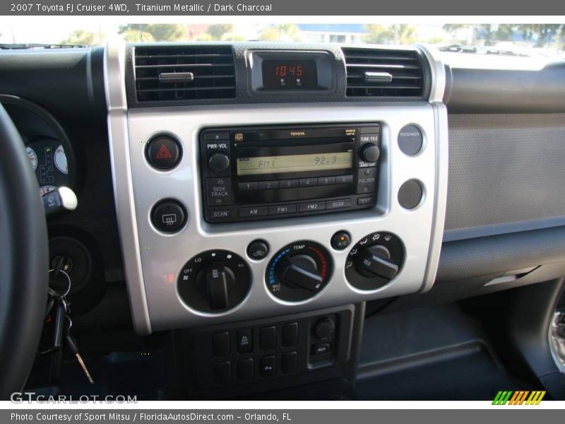 Titanium Metallic / Dark Charcoal 2007 Toyota FJ Cruiser 4WD