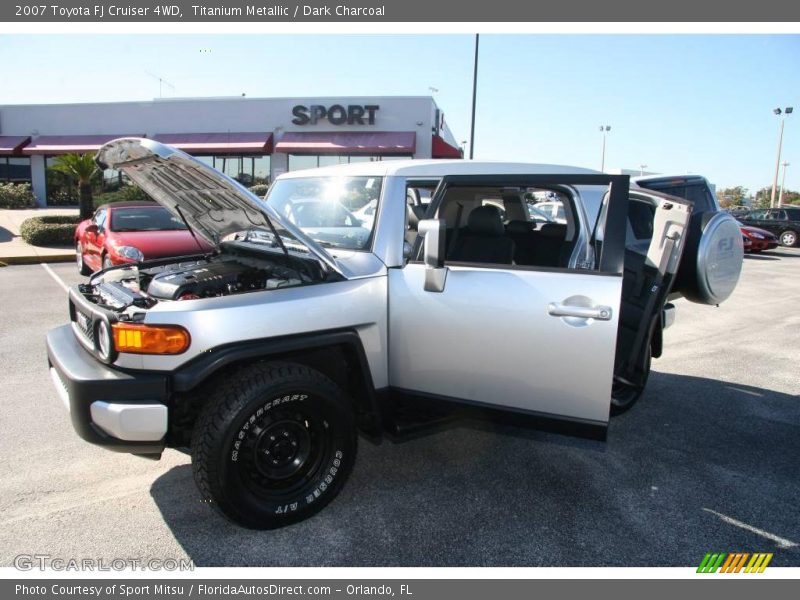 Titanium Metallic / Dark Charcoal 2007 Toyota FJ Cruiser 4WD