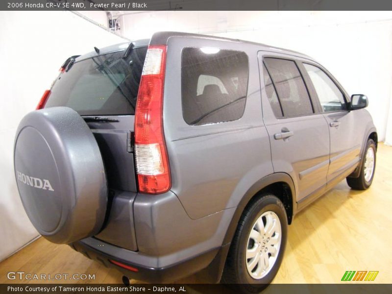 Pewter Pearl / Black 2006 Honda CR-V SE 4WD
