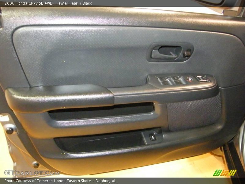 Pewter Pearl / Black 2006 Honda CR-V SE 4WD