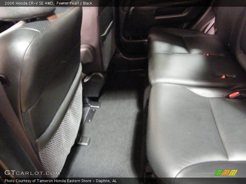 Pewter Pearl / Black 2006 Honda CR-V SE 4WD