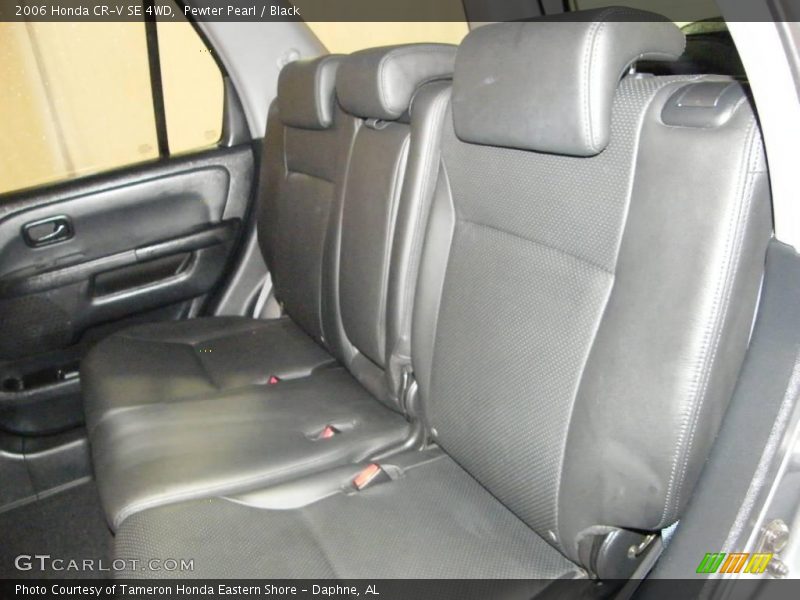 Pewter Pearl / Black 2006 Honda CR-V SE 4WD