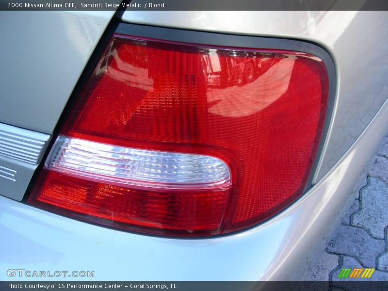 Sandrift Beige Metallic / Blond 2000 Nissan Altima GLE