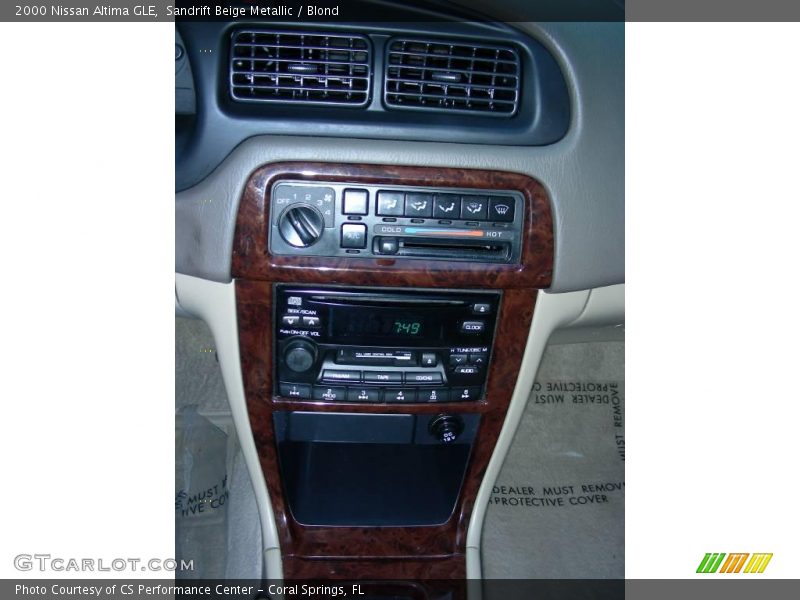 Sandrift Beige Metallic / Blond 2000 Nissan Altima GLE