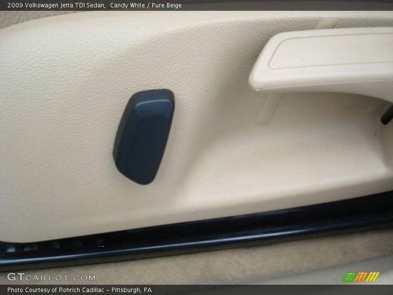Candy White / Pure Beige 2009 Volkswagen Jetta TDI Sedan