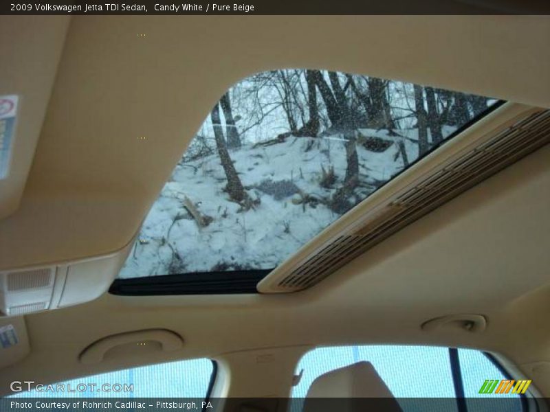 Candy White / Pure Beige 2009 Volkswagen Jetta TDI Sedan