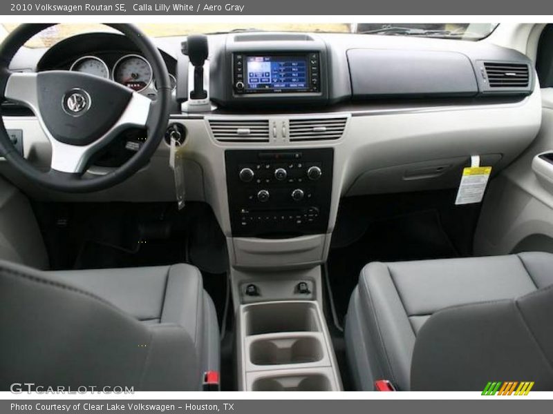 Calla Lilly White / Aero Gray 2010 Volkswagen Routan SE