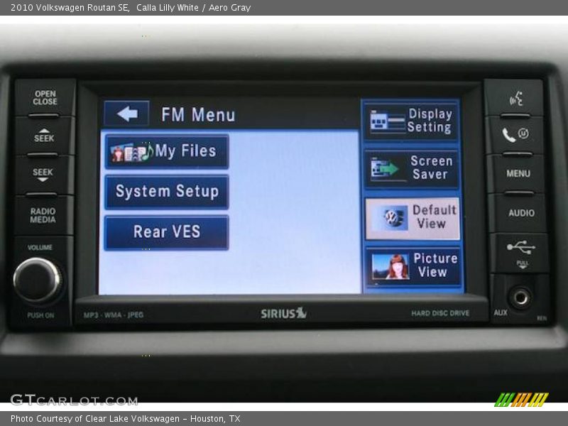 Calla Lilly White / Aero Gray 2010 Volkswagen Routan SE