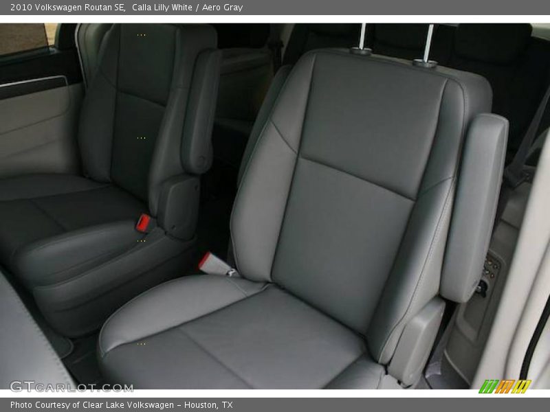 Calla Lilly White / Aero Gray 2010 Volkswagen Routan SE