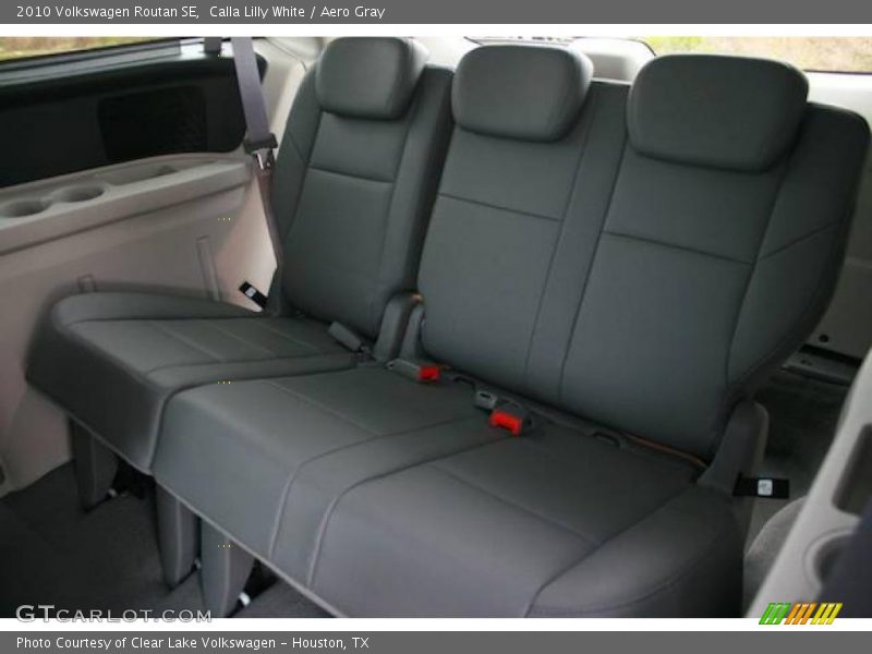 Calla Lilly White / Aero Gray 2010 Volkswagen Routan SE