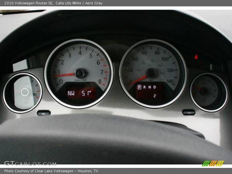 Calla Lilly White / Aero Gray 2010 Volkswagen Routan SE