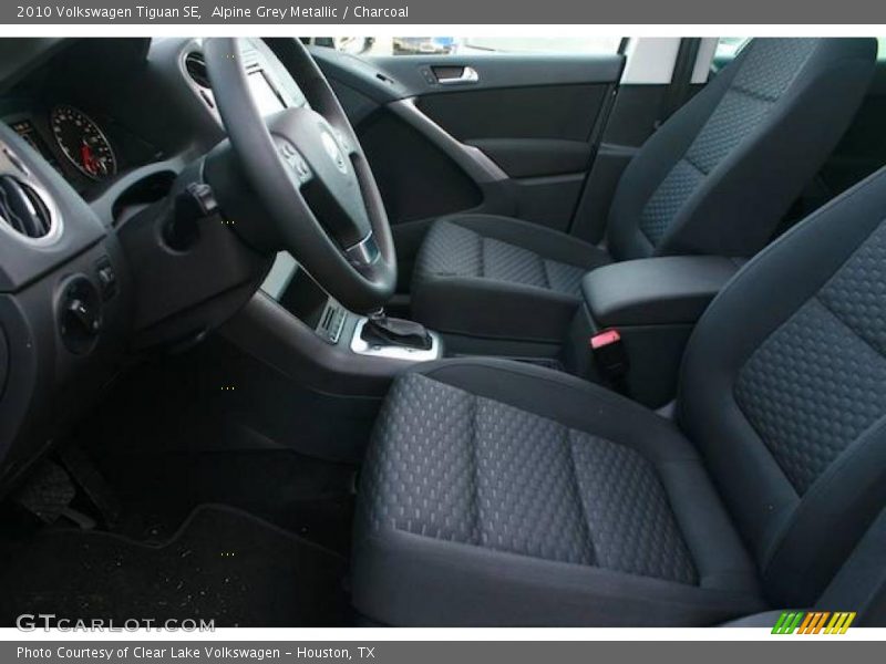 Alpine Grey Metallic / Charcoal 2010 Volkswagen Tiguan SE