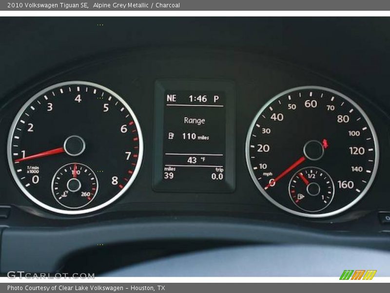 Alpine Grey Metallic / Charcoal 2010 Volkswagen Tiguan SE