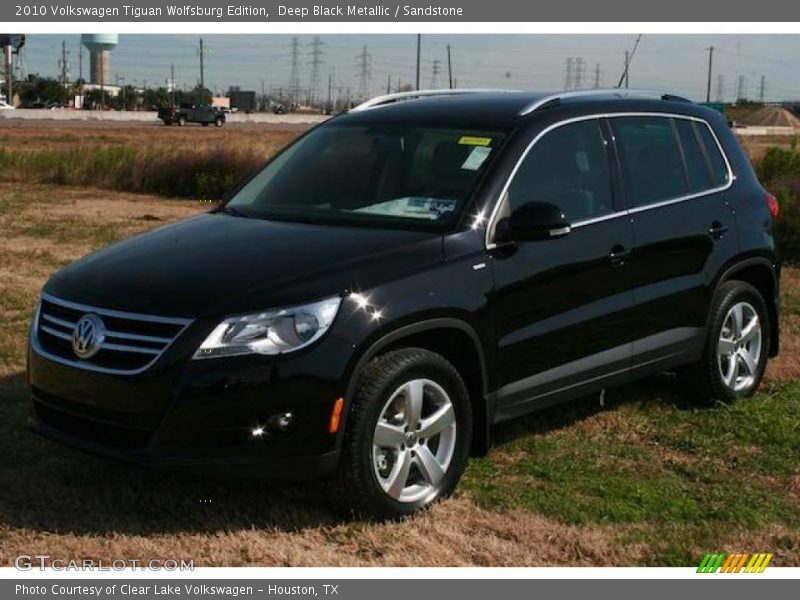 Deep Black Metallic / Sandstone 2010 Volkswagen Tiguan Wolfsburg Edition