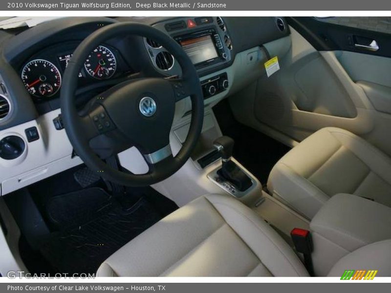 Deep Black Metallic / Sandstone 2010 Volkswagen Tiguan Wolfsburg Edition
