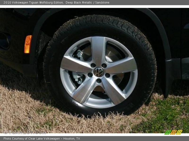 Deep Black Metallic / Sandstone 2010 Volkswagen Tiguan Wolfsburg Edition