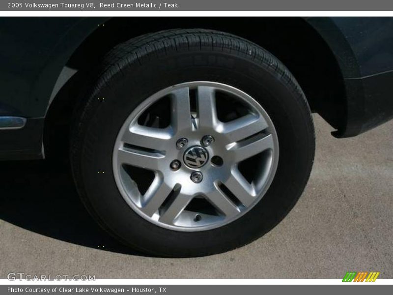 Reed Green Metallic / Teak 2005 Volkswagen Touareg V8