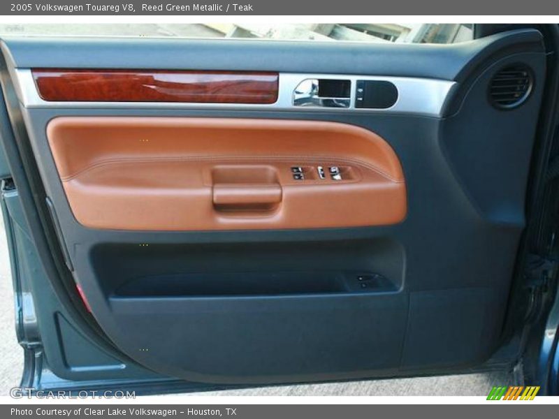 Reed Green Metallic / Teak 2005 Volkswagen Touareg V8